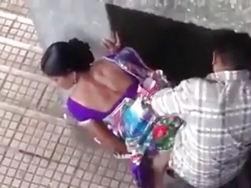 يتم اختطاف نحيل تحمي ...